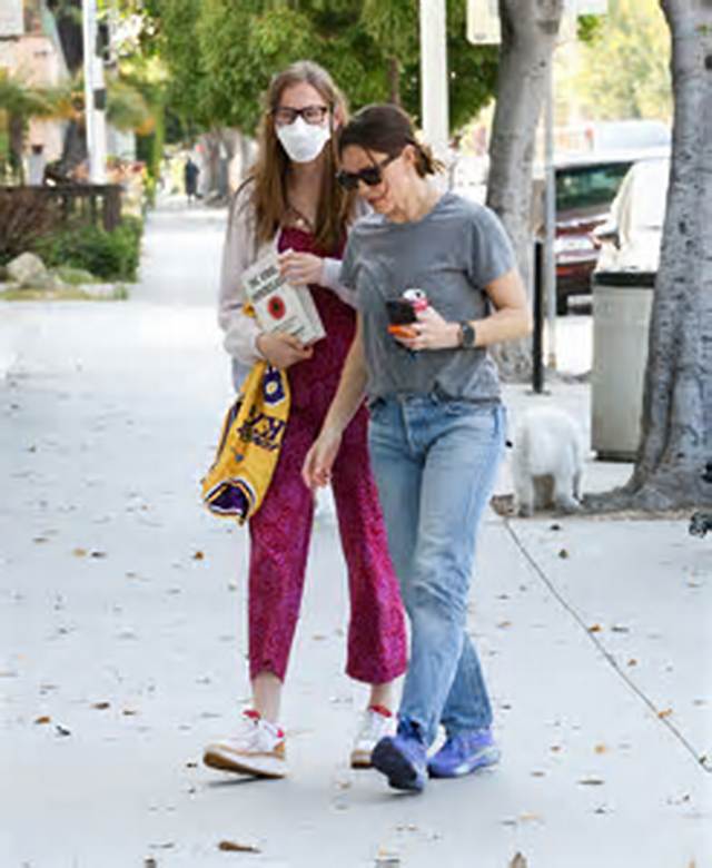 Violet Affleck Faces the World with a Mask: Uncovering the Mystery